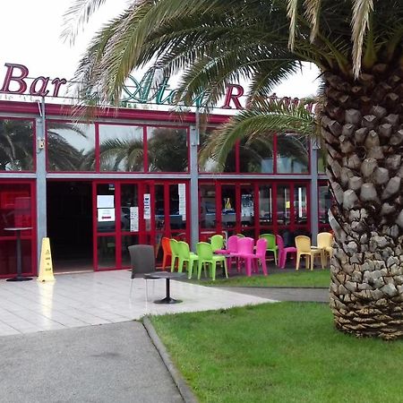 Hotel La Carabasse Vias Zewnętrze zdjęcie
