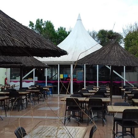 Hotel La Carabasse Vias Zewnętrze zdjęcie