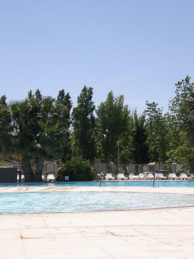 Hotel La Carabasse Vias Zewnętrze zdjęcie